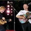 Ed Sheeran y Chris Martin se juntaron sobre el escenario para cantar algunos hits