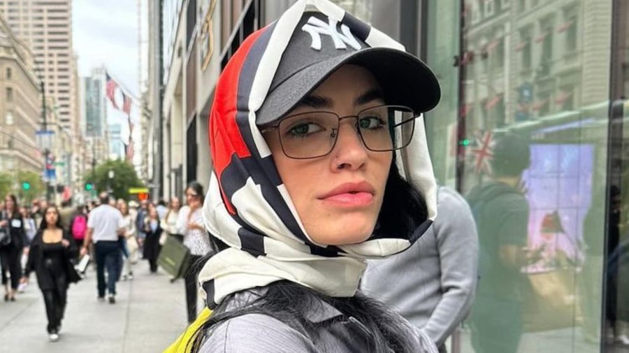 Del museo al shopping: las fotos de las vacaciones de Lali Espósito y Pedro Rosemblat en Nueva York